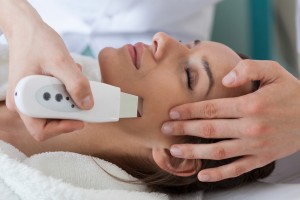 Limpieza facial con ultrasonidos